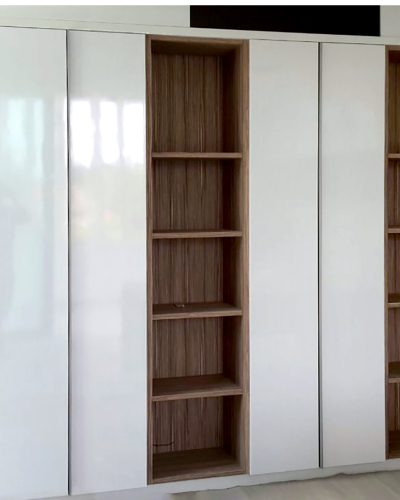 Frameless door